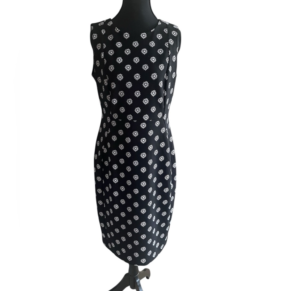 Calvin Klein Black and White Floral Sleeveless midi Dress size 10